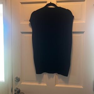 Women's Black Cap-Sleeve Tunic Top